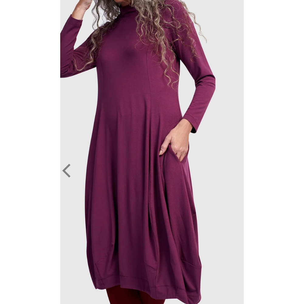 Alembika NWT Essential Turtleneck Cocoon Dress, Sangria Size 7 (18-20) - Picture 3 of 5